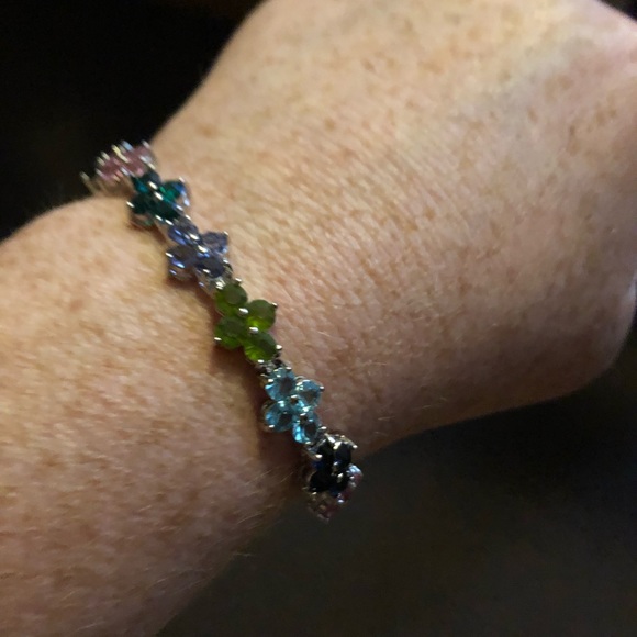 NWT Multicolored Floral Bracelet & Earrings NEW - Picture 6 of 8